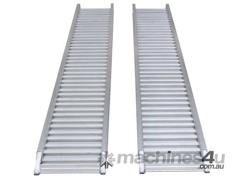 caption 2.5-Tonne 2.3m x 420mm Aluminum Loading Ramps