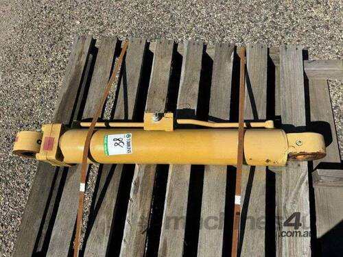 Caterpillar Cylinder - Lot Number:88