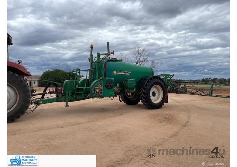 caption (6171) Gold Acre 6500 Lt Sprayer (Griffith, )