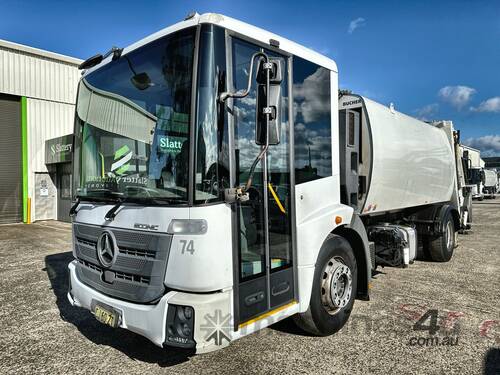 2016 Mercedes-Benz Econic 956 (1830) 4x2 Rear Loader Garbage Compactor (Council Asset)