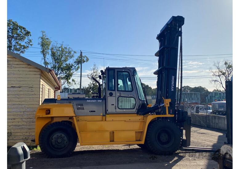 caption ALFABS - NEW Hyundai Forklift Diesel 160D-7E - 6m reach - Hire