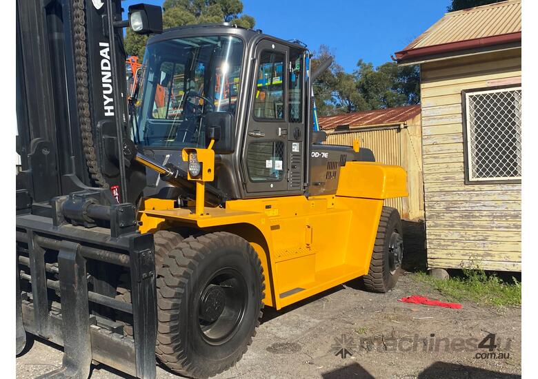 caption ALFABS - NEW Hyundai Forklift Diesel 160D-7E - 6m reach - Hire