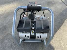 Chicago Hush 4 Air Compressor - picture2' - Click to enlarge