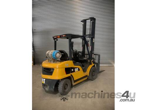 2015 CAT 3T Gas Forklift: Dependable & Powerful + 5m Lift Height