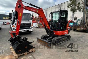 Kubota   KX033-4 (100hrs)