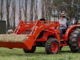 Kubota MX5200 Utility Tractors - picture1' - Click to enlarge