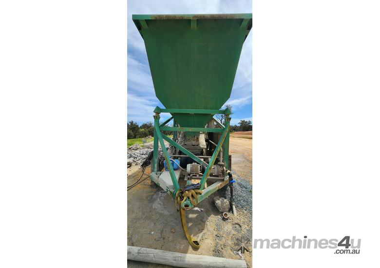 caption Mobile Batch Plant & 2 trucks with tubs