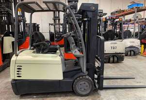 National Forklifts-CROWN 1.5ton 4.7m Container Mast Side Shift Great Battery