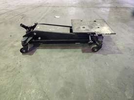 Hydraulic Transmission Jack - picture0' - Click to enlarge