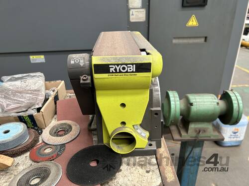 caption Ryobi RBD84601G Belt & Disc Sander