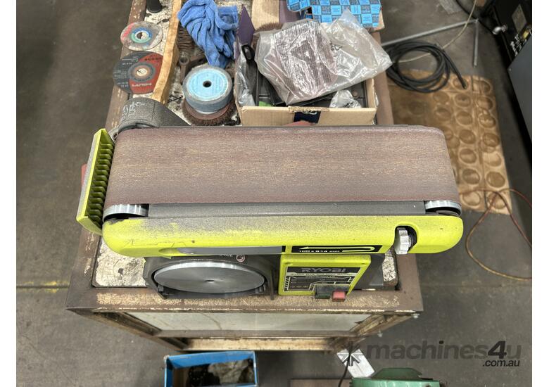 caption Ryobi RBD84601G Belt & Disc Sander