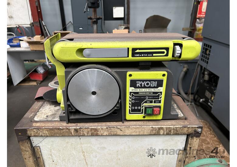caption Ryobi RBD84601G Belt & Disc Sander