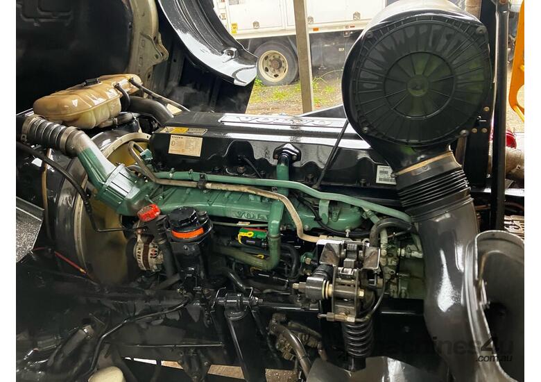 caption 2012 Volvo FM Series Vacuum Truck