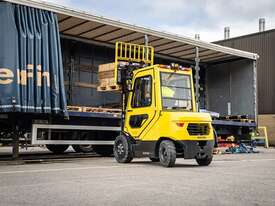 Hyster J2.0–3.5XTLG 3.5T Electric Counterbalance Forklift - picture1' - Click to enlarge
