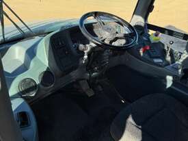 John Deere Articulated Dump Truck Moxi 400D #2 - picture1' - Click to enlarge