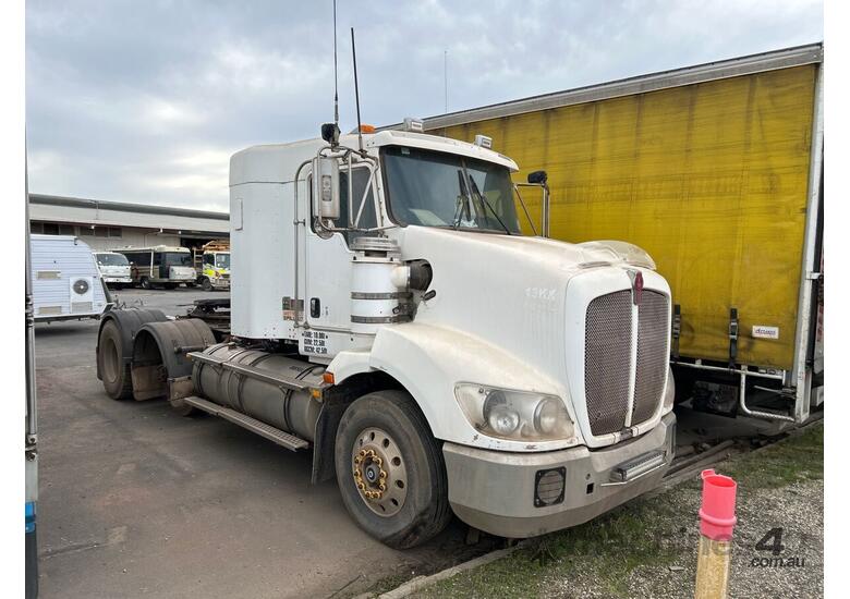 caption 2013 Kenworth T403 6x4 Prime Mover