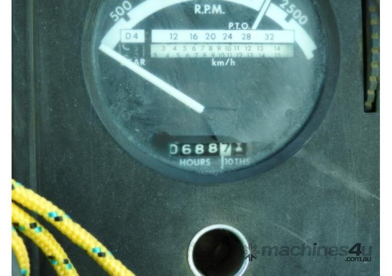 caption John Deere 4440