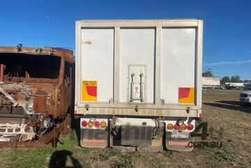 Kenworth 2011   T409SAR Tipper