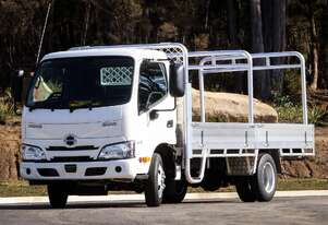 Hino 2025   300 616 AT Tradeace
