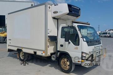 Isuzu   NQR450