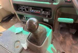 2006 Mitsubishi Fuso Rosa Bus