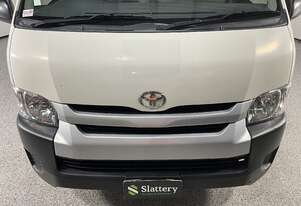 Toyota 2018   Hiace Diesel
