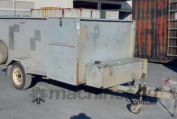 Clarke   8X5 Enclosed