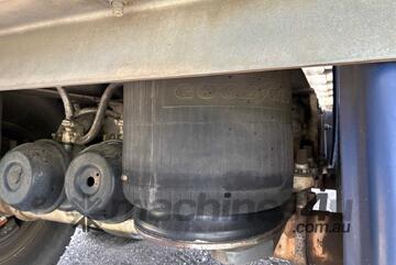 2007 Vawdrey VBS2 Tandem Axle Refrigerated Pantech