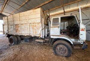 Mitsubishi Tipping Tray Truck