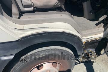 2007 Hino 300 916 Curtainsider