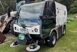 AUSA 200, 2013 MODEL - SWEEPER
