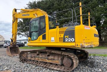 Komatsu 2012   PC220-8