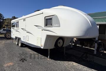 2004 TRAVEL HOME 30' GOOSENECK CARAVAN