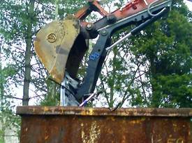 5.5T - 10T Manual Excavator Thumb - picture0' - Click to enlarge