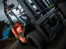 Toyota 3.6 tonne space saver forklift - picture0' - Click to enlarge