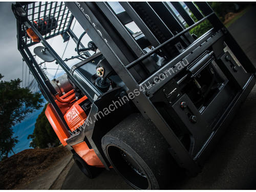 Toyota 3.6 tonne space saver forklift