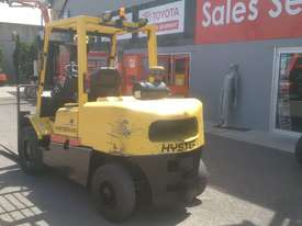 HYSTER 5 TON DIESEL CONTAINER MAST FORKLIFT  - picture2' - Click to enlarge