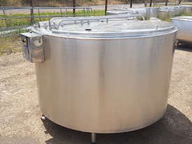 STAINLESS STEEL TANK, MILK VAT 2200 LT - picture0' - Click to enlarge