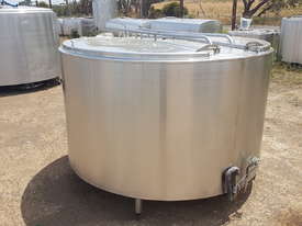 STAINLESS STEEL TANK, MILK VAT 2200 LT - picture1' - Click to enlarge
