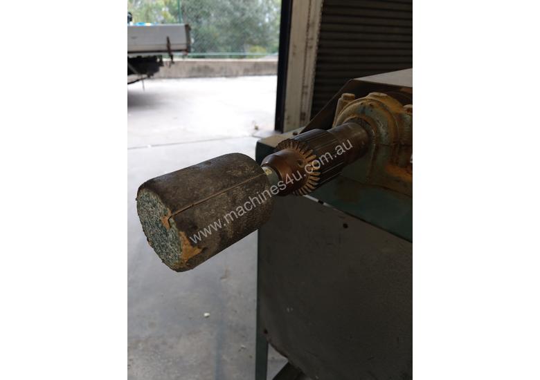 caption Renniks Horizontal Side Borer