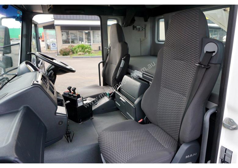 caption 2007 MAN TGA 26.430 (6x4) Bisalloy Tipper & 48Ton Superdog Combo