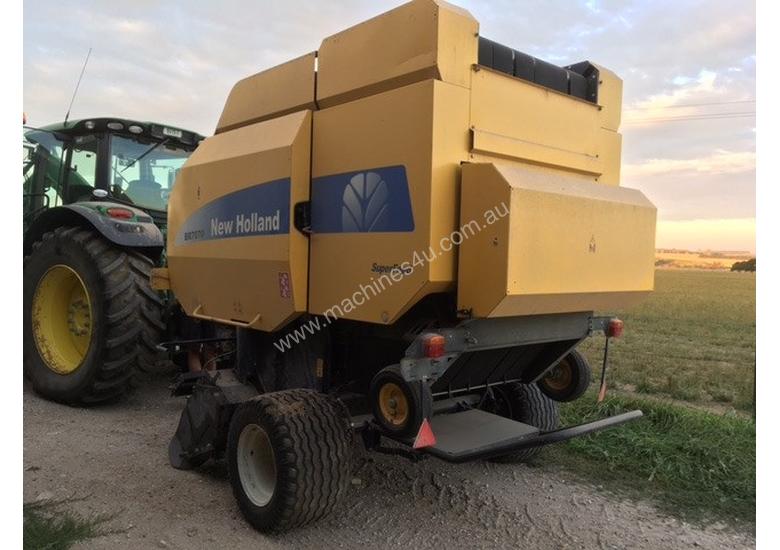caption New Holland BR7070 Round Baler Hay/Forage Equip