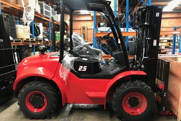 ACTIVE FORKLIFTS - HC Brand   4WD All Terran Forklift Diesel 2.5 Ton 3 Stage Mast