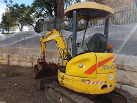 New Holland EH30B 3T Mini Excavator - picture0' - Click to enlarge