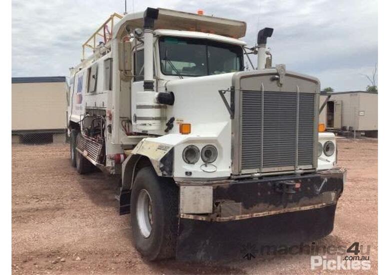 caption 2006 Kenworth C500
