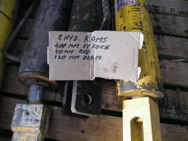hydraulic rams  - picture1' - Click to enlarge