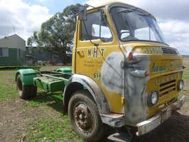 Commer VAA Series Cab chassis Truck - picture1' - Click to enlarge