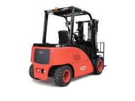 CPD40/45/50F8 FOUR-WHEEL FORKLIFT - picture0' - Click to enlarge