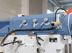 Magnum-Cut Universal Milling Machines - picture0' - Click to enlarge