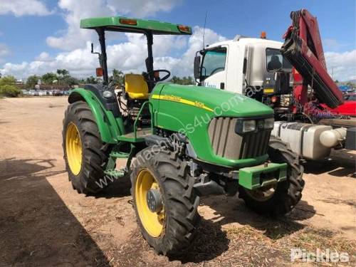 John Deere 5425